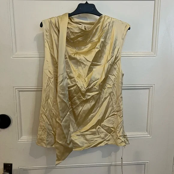 New Reformation Norella Top in Blonde Silk | 4 - Picture 5 of 10